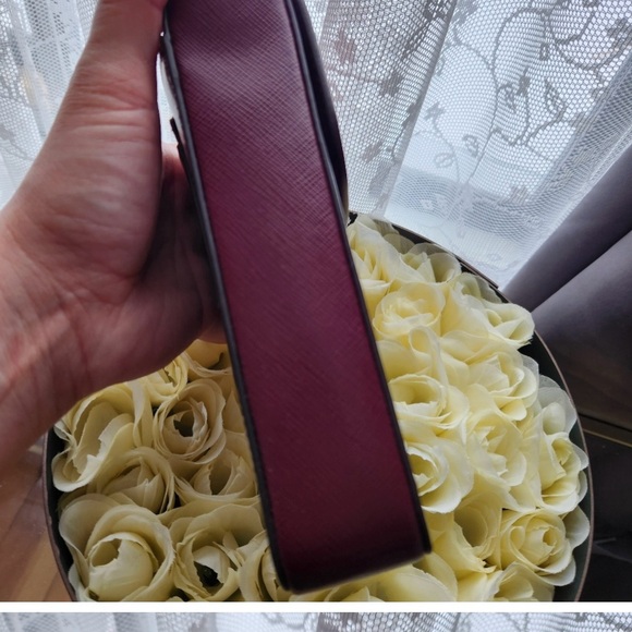 Kate Spade Cell Phone Holder - Picture 1 of 3